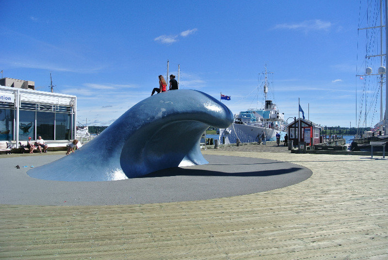 The Wave Statue
