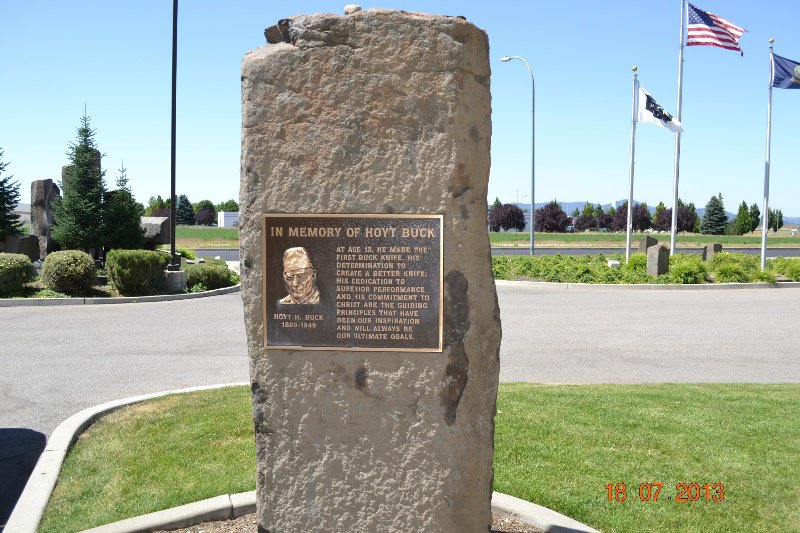 Memorial to Hoyt Buck