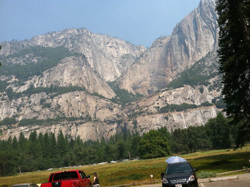 Yosemite cliffs