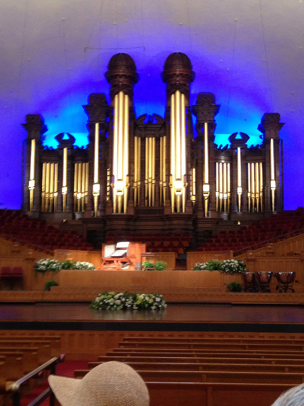 11,000 pipe, 5-keyboard organ in the Tabernacle
