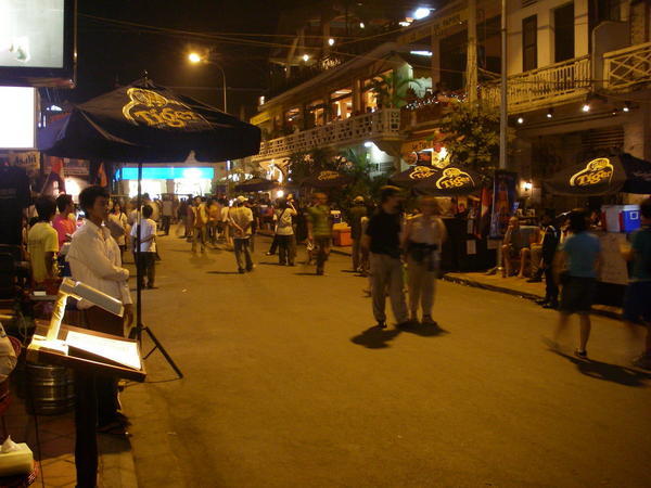 Pub Street at night