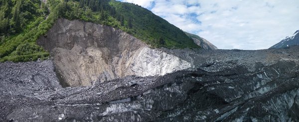 The Lituya Pit from the glacier five days after the flood