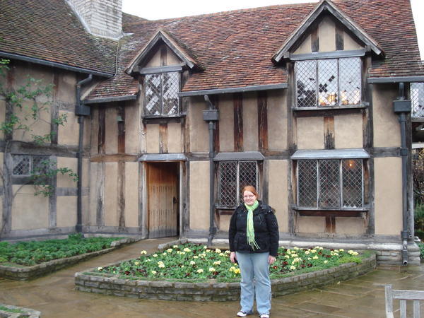 Me ourtside SHakespeare's birthplace