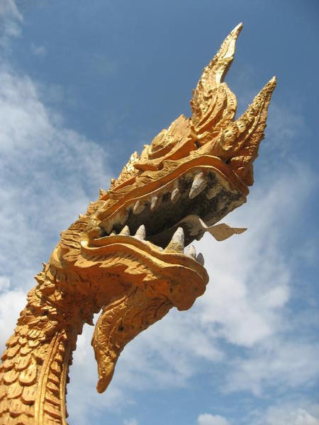 That Louang dragon