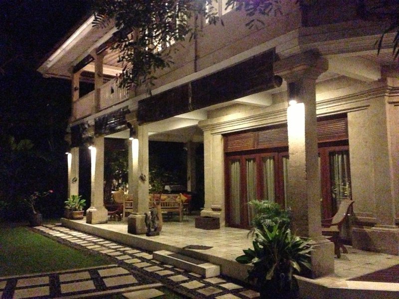 Villa Anyar