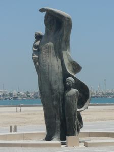 Sculpture of Mom and Child at the Bahrain National Museum