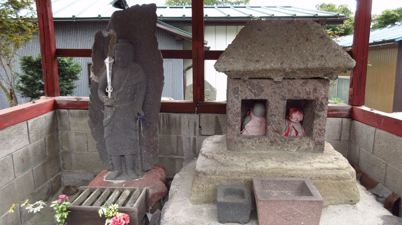 Statues of the Enshrined Kami