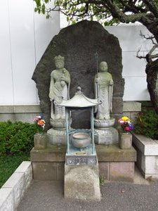 Statues of Kannon and Jizō