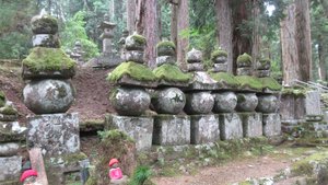 Gorintō (Five-Tiered Tombstones)