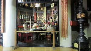 Inside the Manihōtō (Treasury Pagoda)