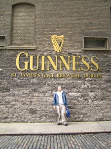 Uffe in front of the Guinness Logo