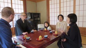Drinking Tea with the Jūshoku