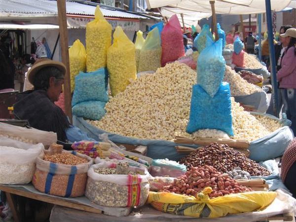 Colourful markets in Copa, god knows what they´re selling.