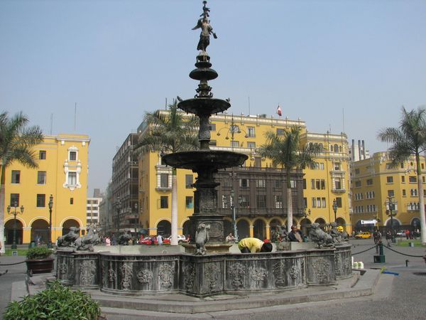 Plaza Mayor, with the old fountain.
