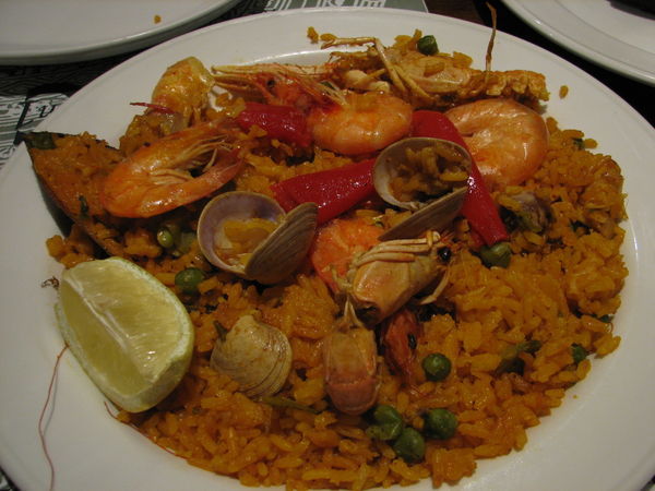 Now THAT's a paella!!