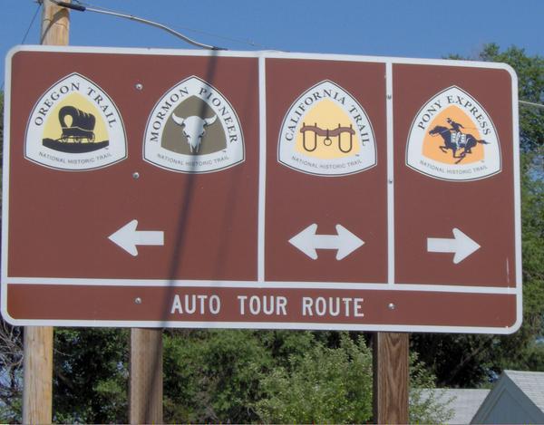 NE Chimney Rock Trail Signs