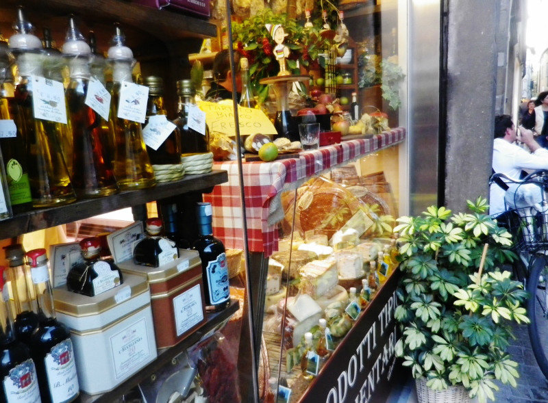 Lucca Shops