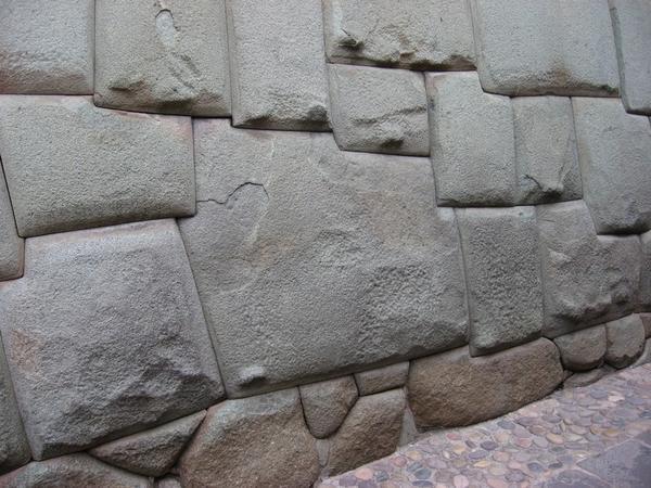 12 angled Inca stone in Cusco