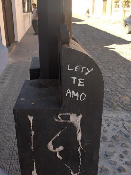 Graffitti Antigua "I love you Lety"