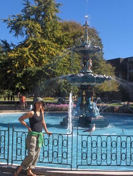 S & fountain in Christchurch Botanic Gardens 