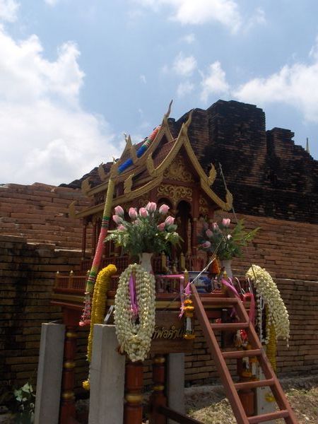 Chiang Mai City Walls & Buddhist offerings