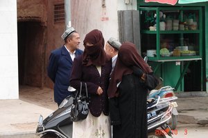 Uygur shoppers