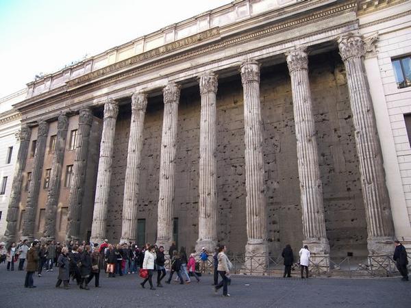Tempio Adriano