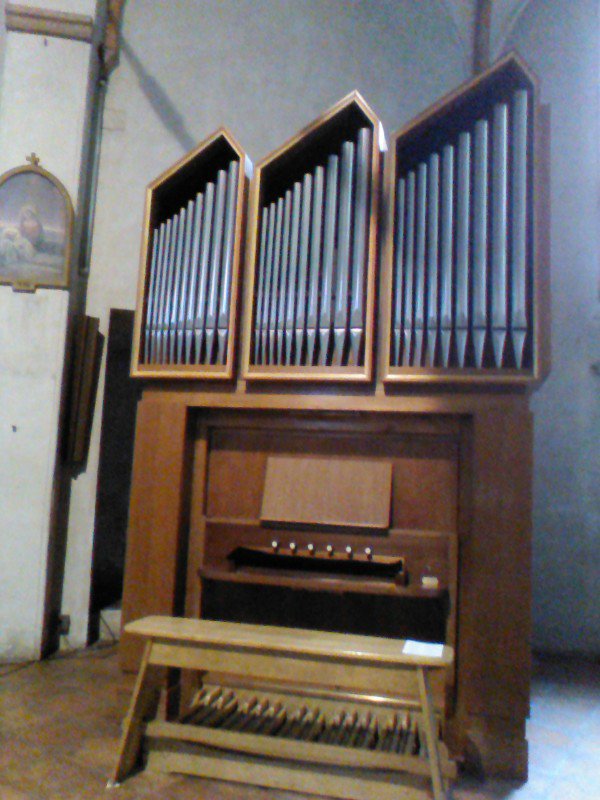 Small Pipe Organ