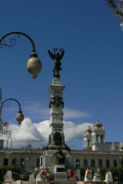 San Salvador square