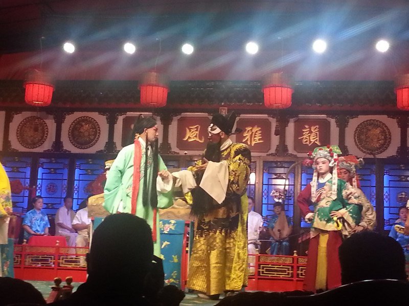 Chinese show including the Famous Face Changing Show!