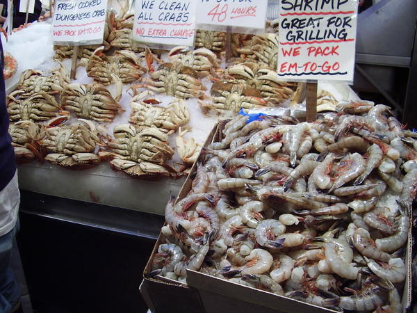 Lots lots lots and lots of fresh seafood