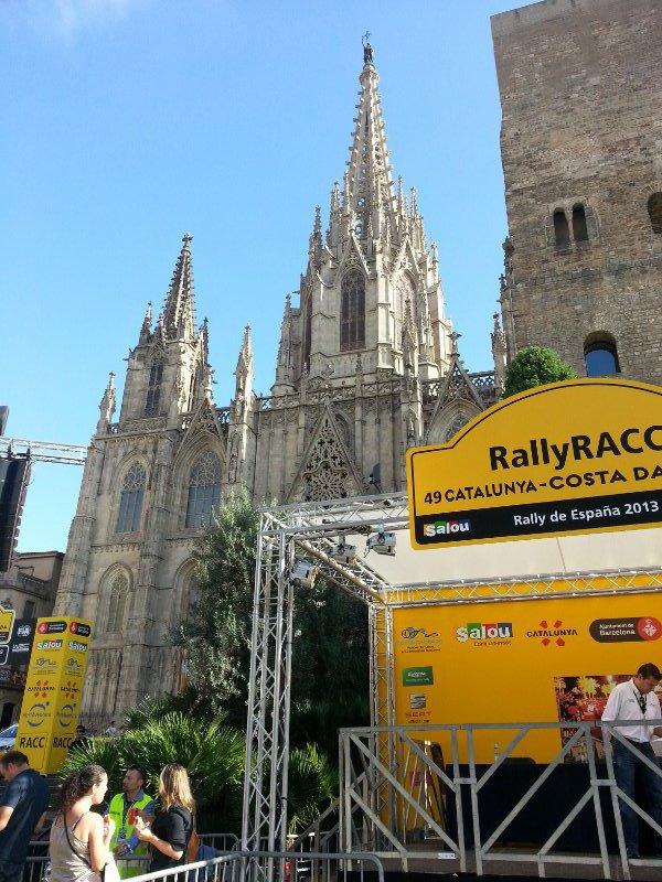 Start of the WRC rally in front of the Cathedral in Barcelona