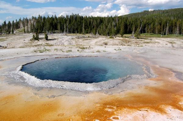 Midway Geyser: Yellowstone National Park