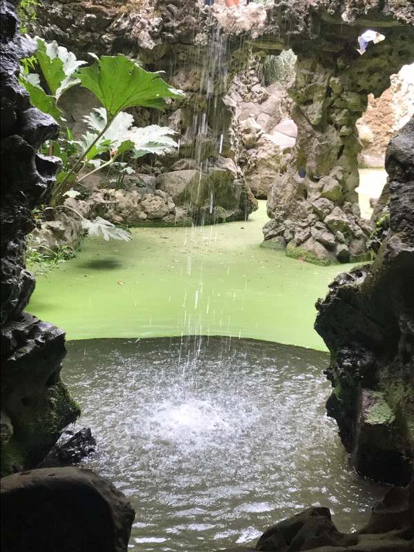 Quinta da regaleira - waterfall - view from underground tunnel