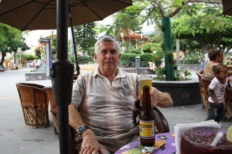 Rick with his beer in the plaza