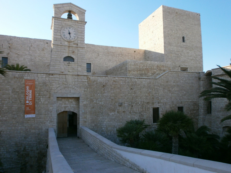 Foggia Castel de Monte and Trani 072