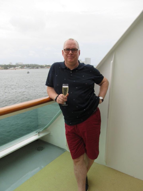 Sailaway champers