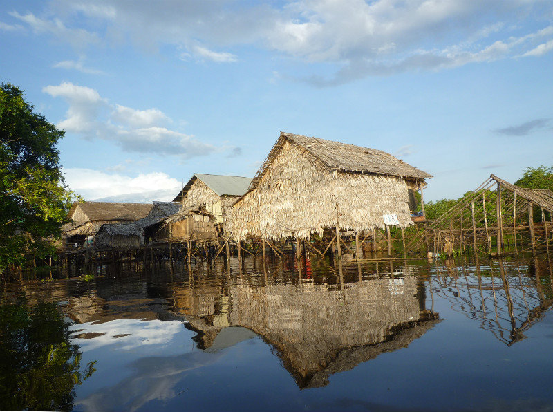 Floating village Komplong Phluk