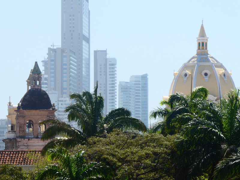 Cartagena, Old and new worlds.
