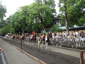 the riders returning the 5 horses so the next riders could mount them