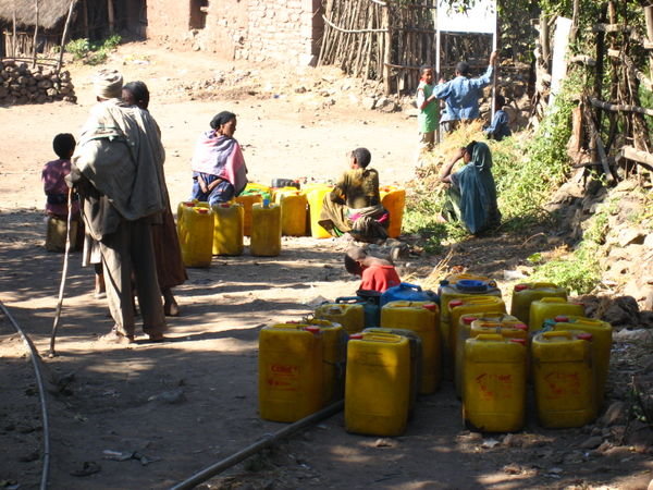 Line up at the community well - Lalibela