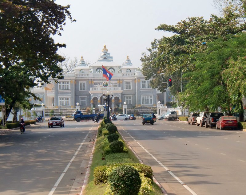 Les Champs Elysées de Vientiane