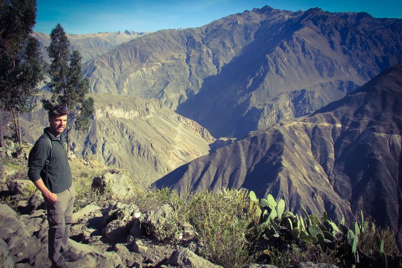 Ross at the top of the Colca Canyon questioning whether walking down is a good idea. Surely you can see it from here? 