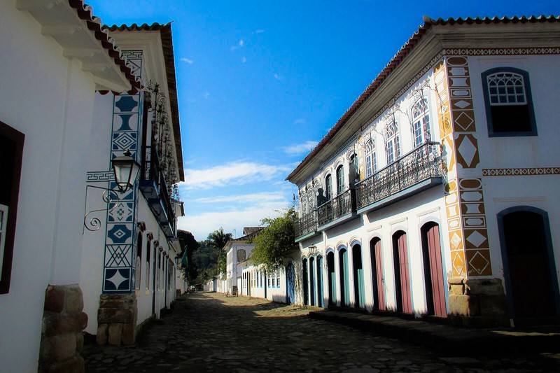 Wandering the colonial streets of Paraty