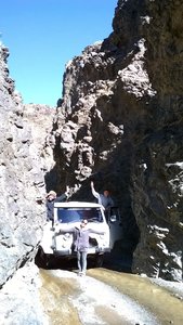 Can this van really fit through this gorge? 