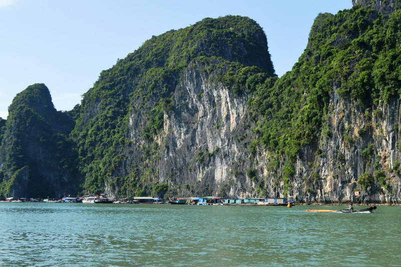 Bồ Hòn floating village