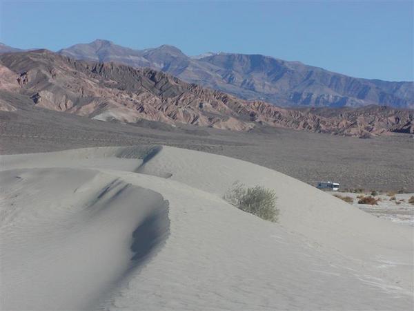 Dune ridge & Mountains 