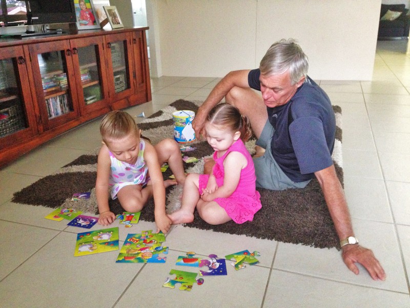 Teaching Poppy how to do Jigsaws