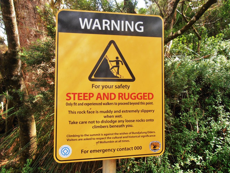 A Mt Warning "warning" sign