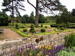 Ightham Mote gardens